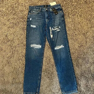 Brand New Men’s distressed Straight leg Forever 21 Jeans Size 31